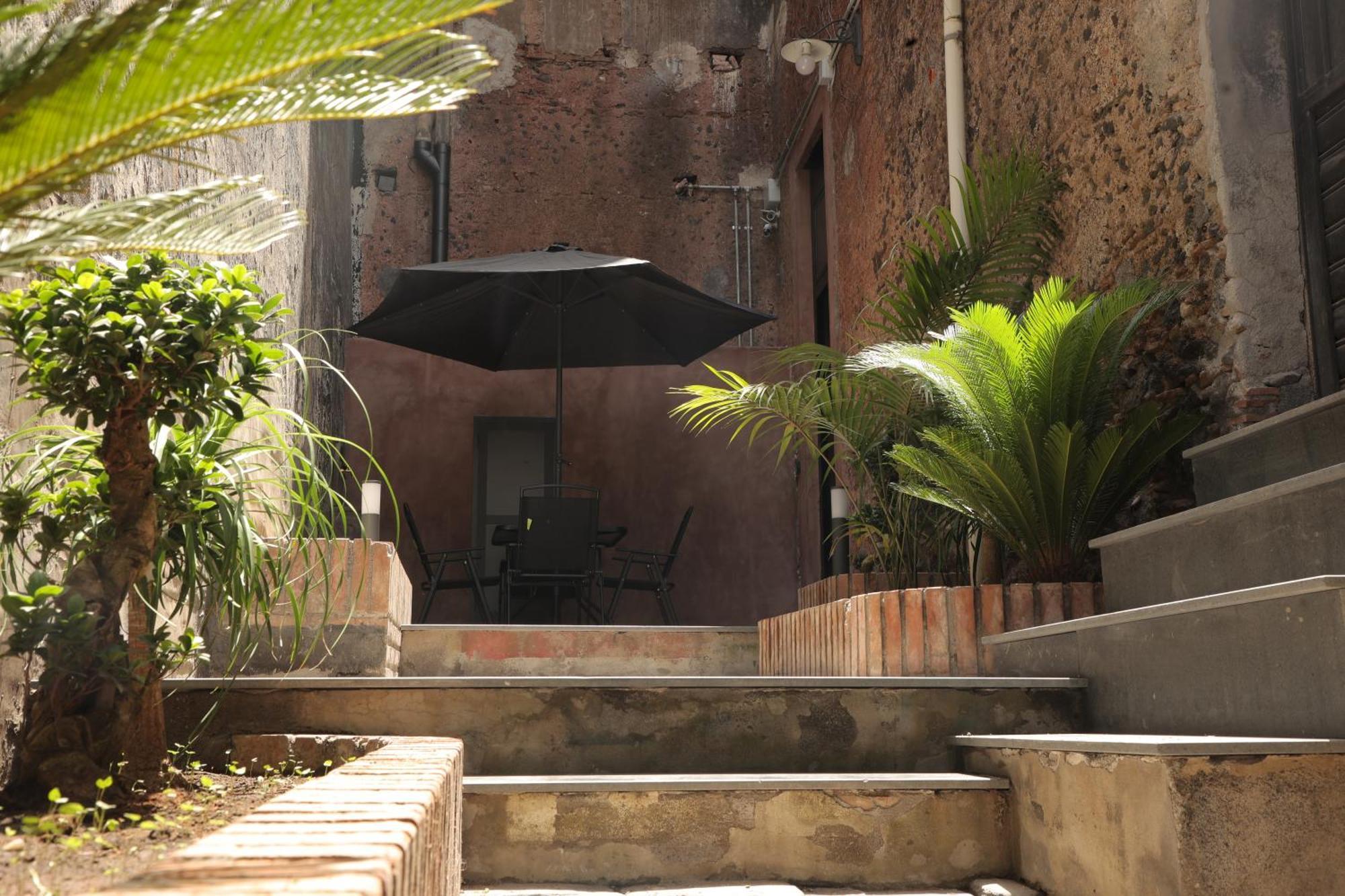 Fuochisti House Apartment Catania Bagian luar foto